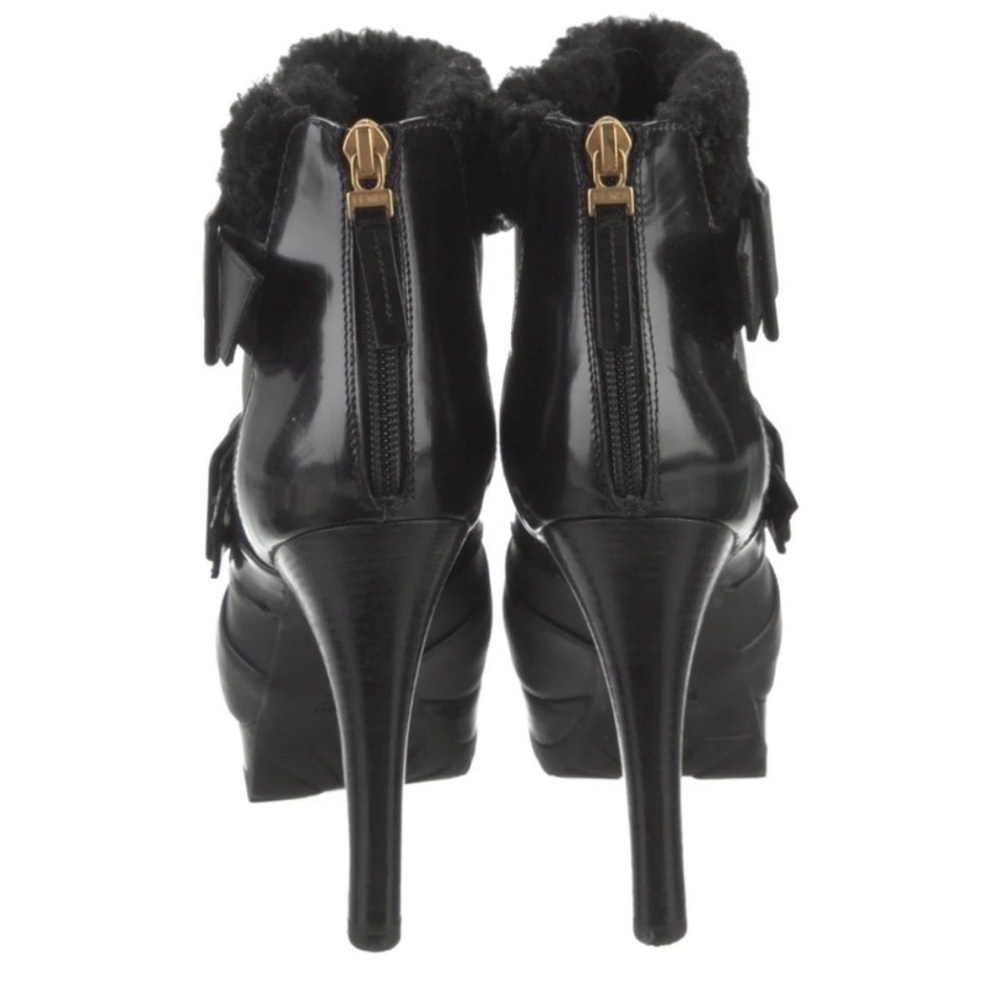 🔥 Fendi leather fur trim boots authentic 7.5 🔥 - Picture 4 of 4